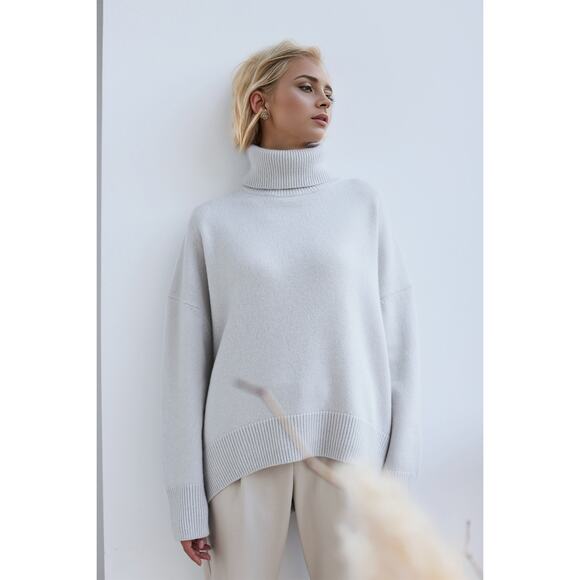 Effortless Turtleneck Sweater - Picture 1 of 4